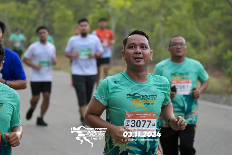 Race photo from Arutmin Borneo Run 2024