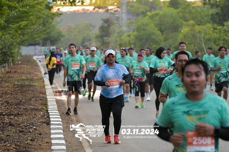 Race photo from Arutmin Borneo Run 2024