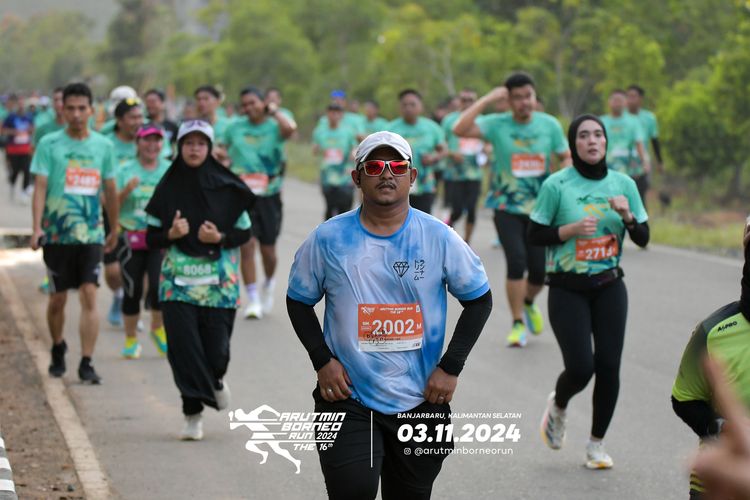 Race photo from Arutmin Borneo Run 2024
