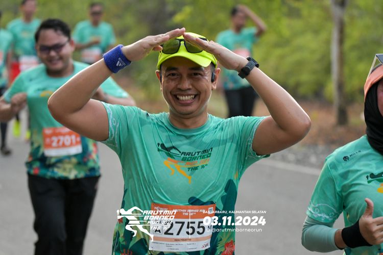Race photo from Arutmin Borneo Run 2024