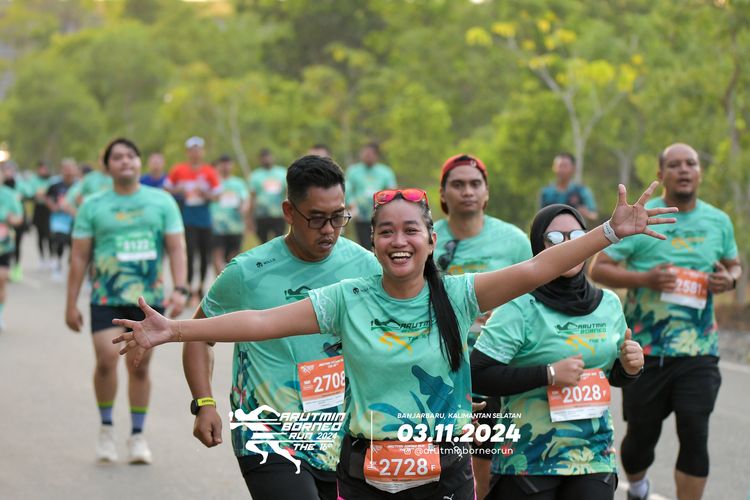 Race photo from Arutmin Borneo Run 2024