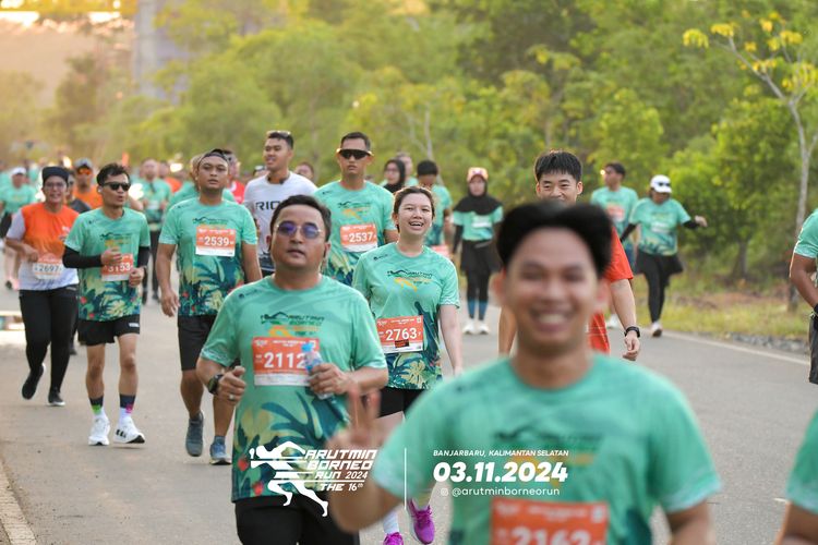 Race photo from Arutmin Borneo Run 2024