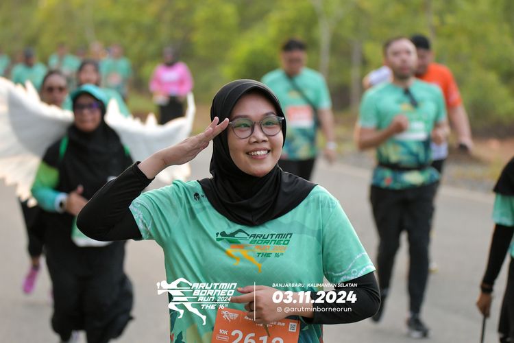 Race photo from Arutmin Borneo Run 2024