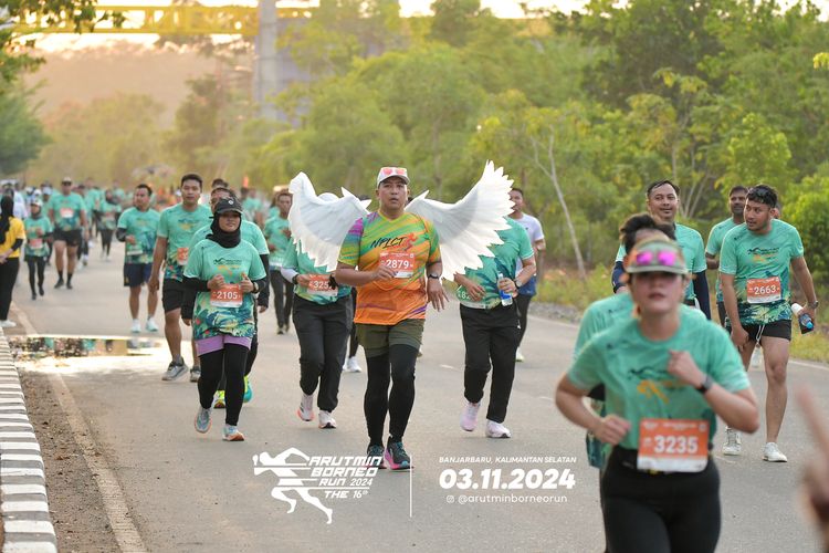 Race photo from Arutmin Borneo Run 2024