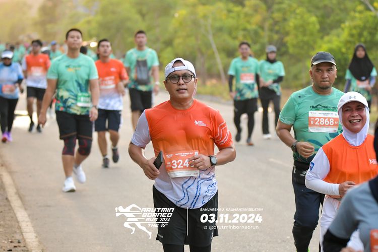 Race photo from Arutmin Borneo Run 2024