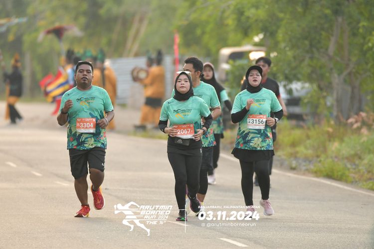 Race photo from Arutmin Borneo Run 2024