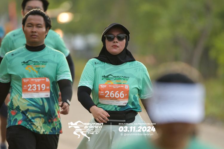 Race photo from Arutmin Borneo Run 2024