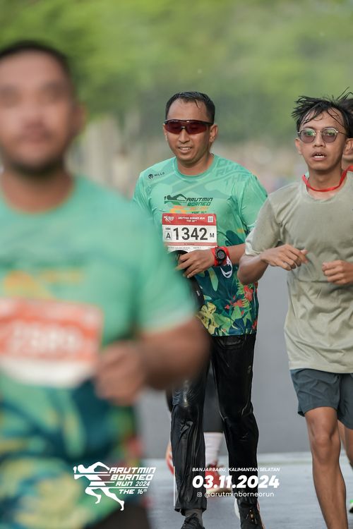 Race photo from Arutmin Borneo Run 2024