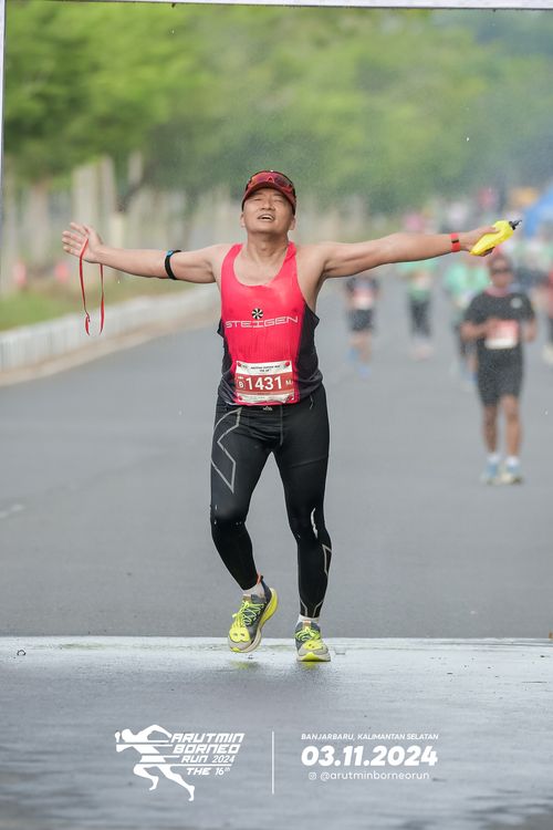 Race photo from Arutmin Borneo Run 2024