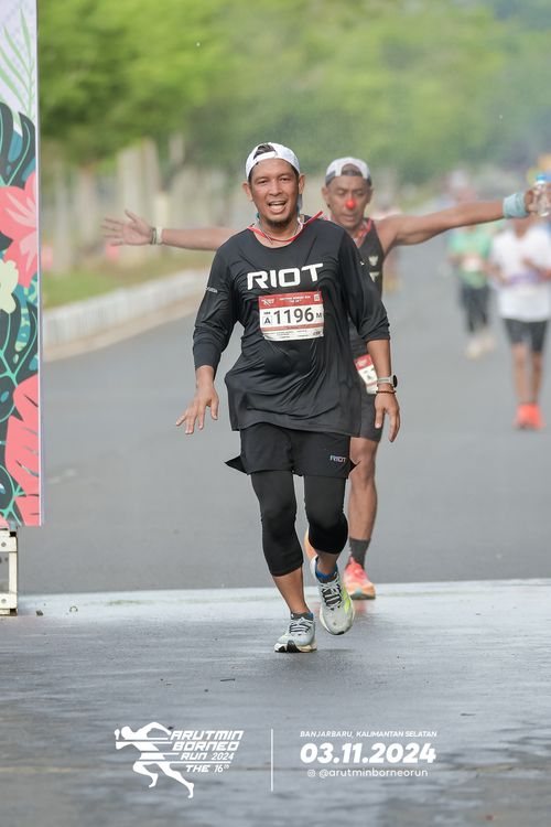 Race photo from Arutmin Borneo Run 2024