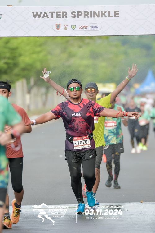Race photo from Arutmin Borneo Run 2024