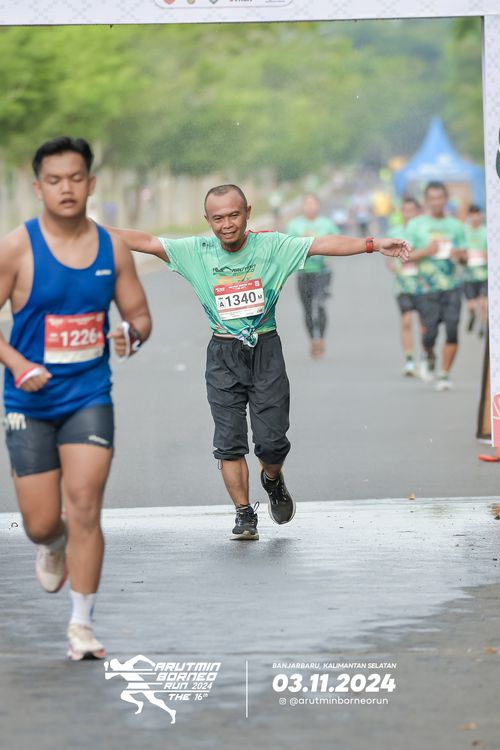 Race photo from Arutmin Borneo Run 2024