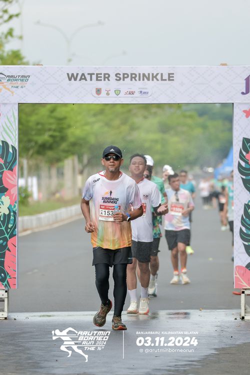 Race photo from Arutmin Borneo Run 2024