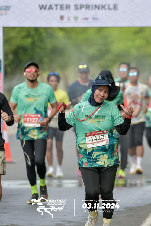 Race photo from Arutmin Borneo Run 2024