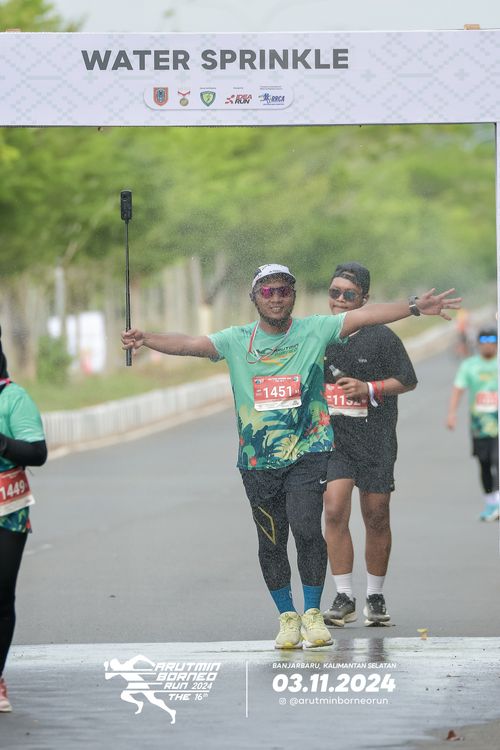 Race photo from Arutmin Borneo Run 2024