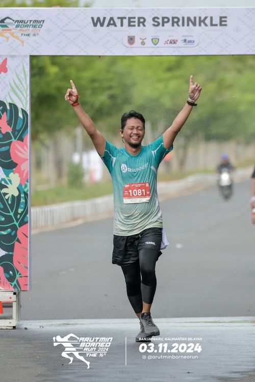 Race photo from Arutmin Borneo Run 2024