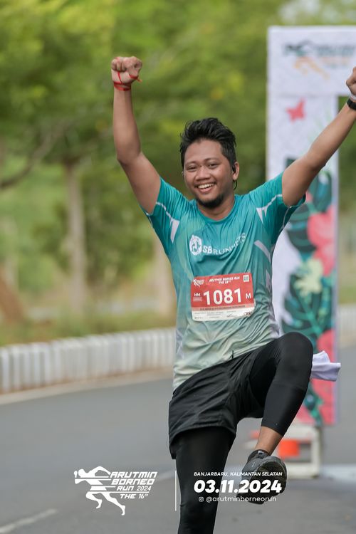 Race photo from Arutmin Borneo Run 2024