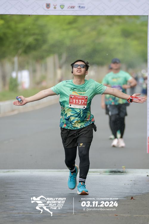 Race photo from Arutmin Borneo Run 2024