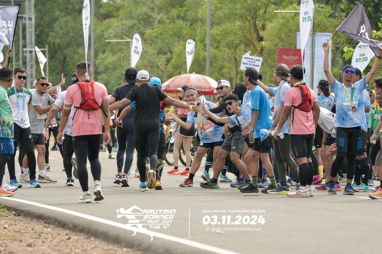 Race photo from Arutmin Borneo Run 2024