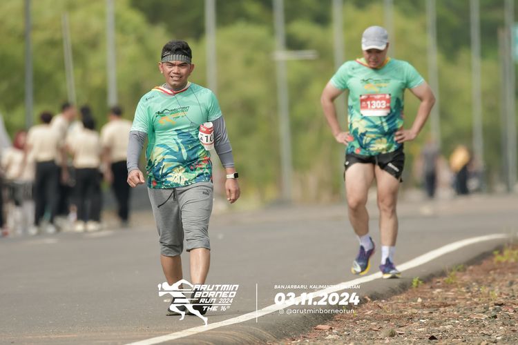 Race photo from Arutmin Borneo Run 2024