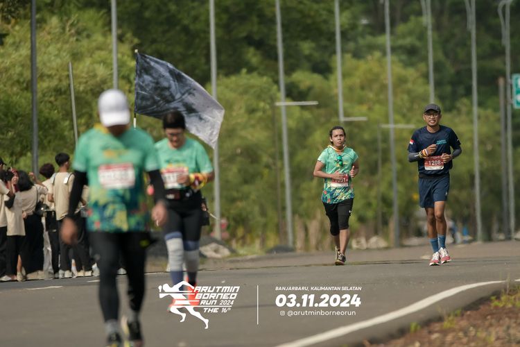 Race photo from Arutmin Borneo Run 2024