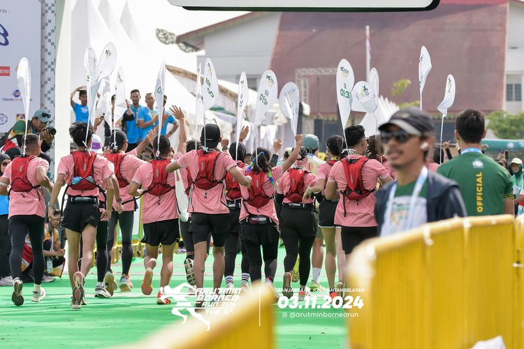 Race photo from Arutmin Borneo Run 2024