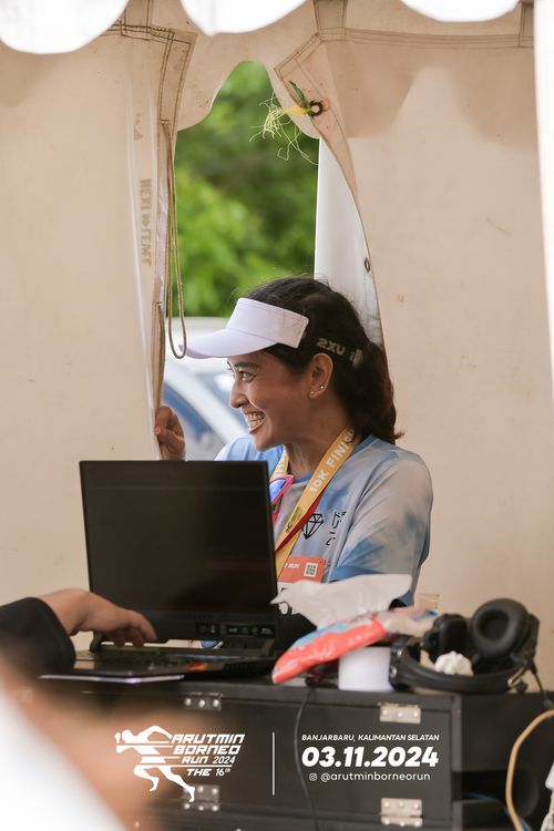 Race photo from Arutmin Borneo Run 2024