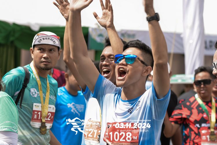 Race photo from Arutmin Borneo Run 2024