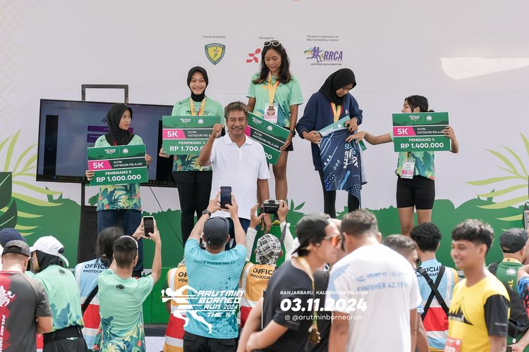 Race photo from Arutmin Borneo Run 2024