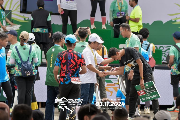 Race photo from Arutmin Borneo Run 2024
