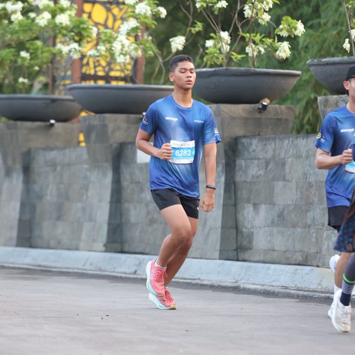 Race photo from BOGORUN 2026
