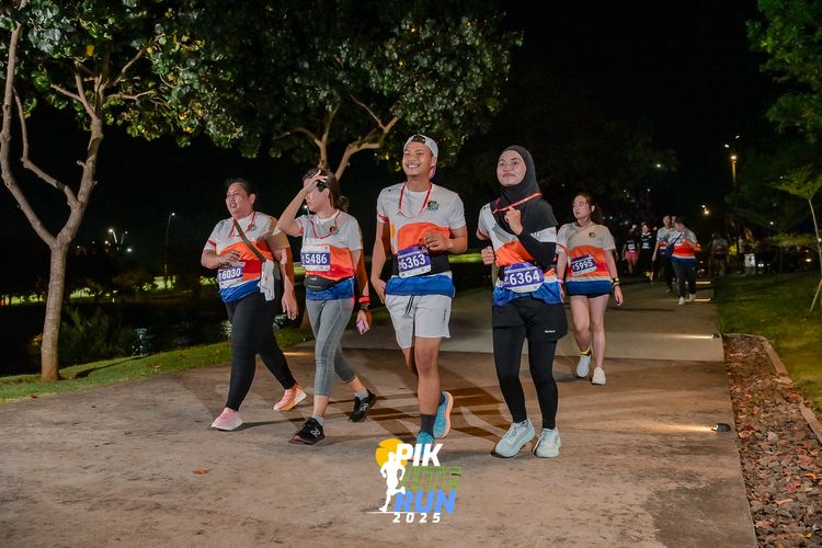 Race photo from PIK NITE RUN 2025