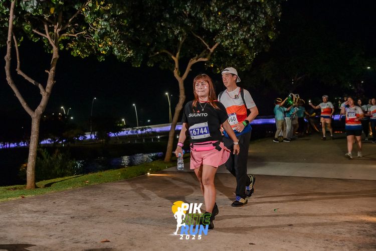 Race photo from PIK NITE RUN 2025
