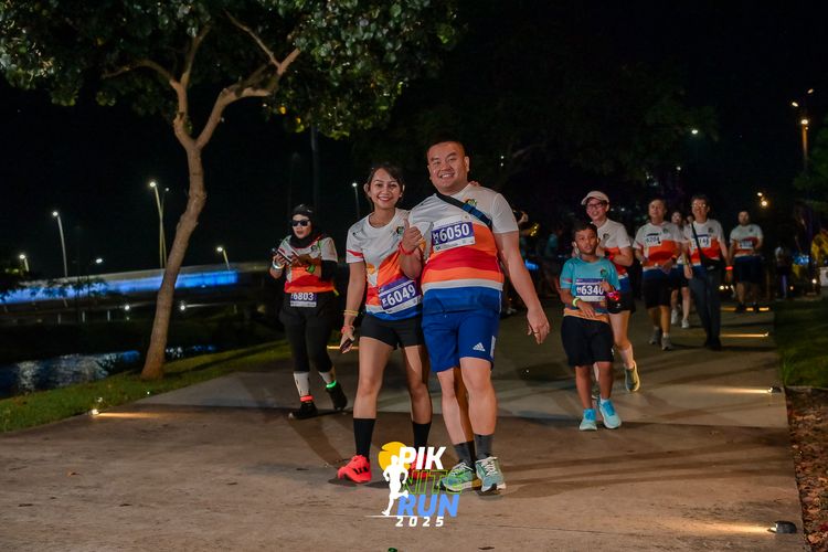 Race photo from PIK NITE RUN 2025