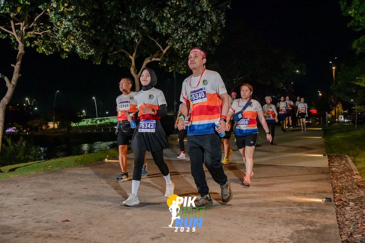 Race photo from PIK NITE RUN 2025