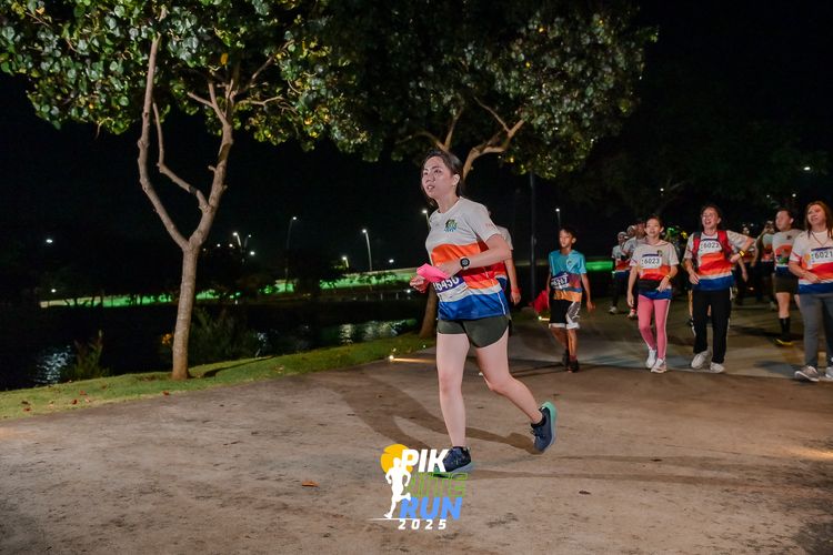 Race photo from PIK NITE RUN 2025