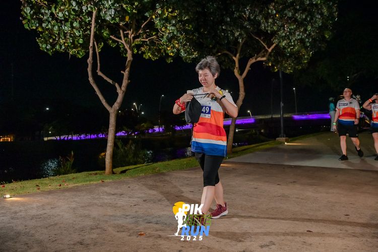 Race photo from PIK NITE RUN 2025