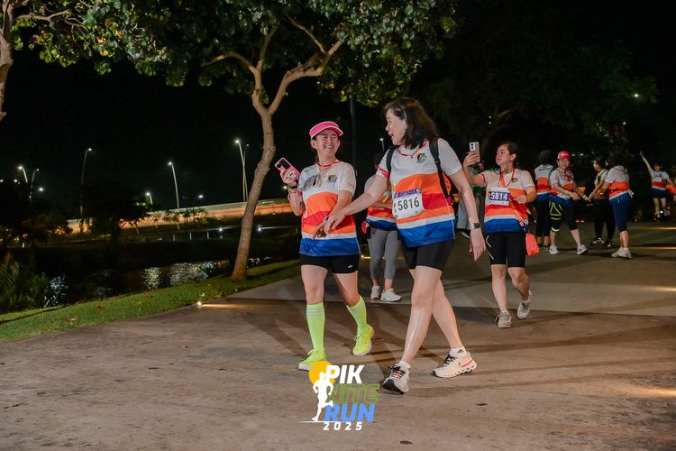 Race photo from PIK NITE RUN 2025