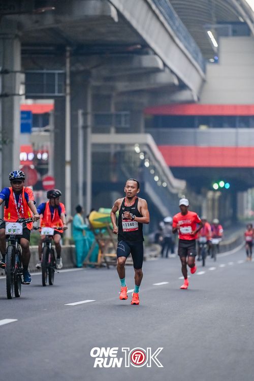 Race photo from ONE RUN 10K 2025