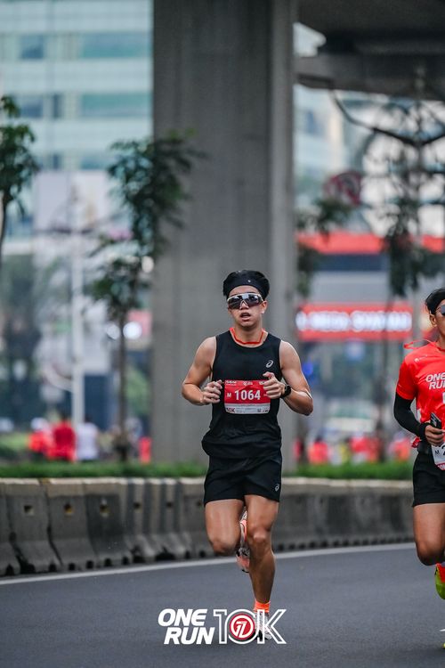 Race photo from ONE RUN 10K 2025
