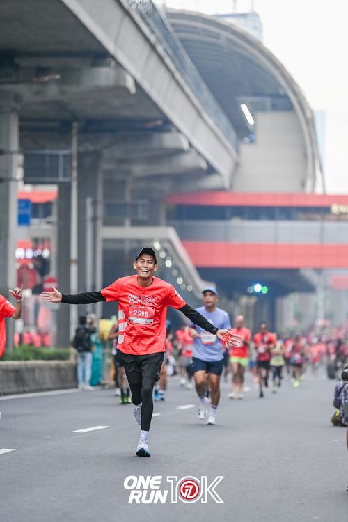 Race photo from ONE RUN 10K 2025