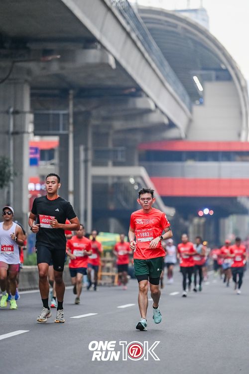 Race photo from ONE RUN 10K 2025