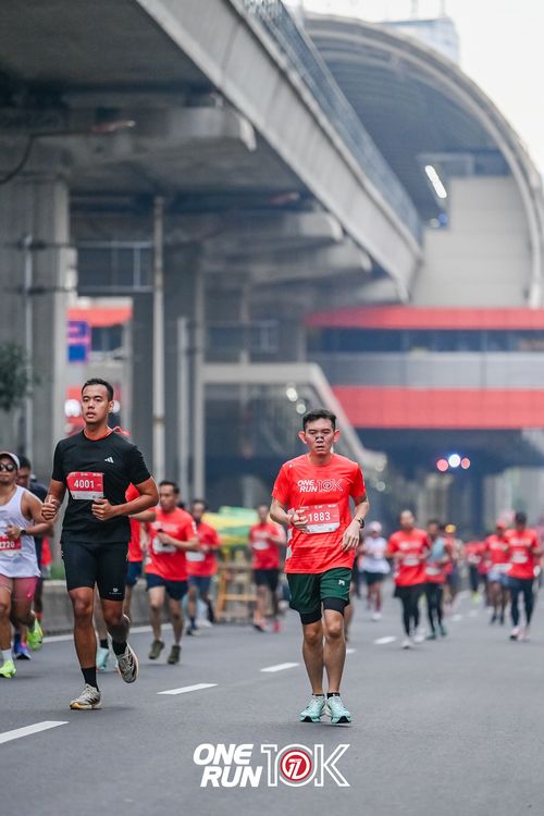 Race photo from ONE RUN 10K 2025