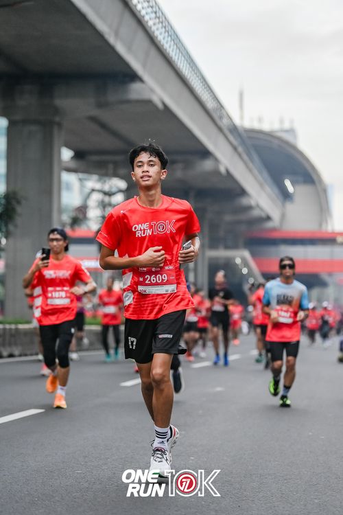 Race photo from ONE RUN 10K 2025