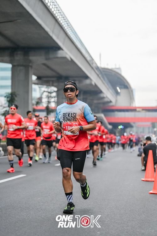 Race photo from ONE RUN 10K 2025