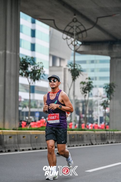 Race photo from ONE RUN 10K 2025