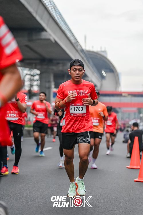 Race photo from ONE RUN 10K 2025
