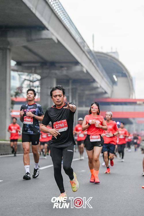 Race photo from ONE RUN 10K 2025