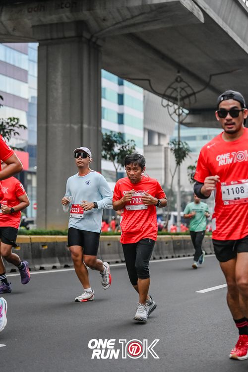Race photo from ONE RUN 10K 2025