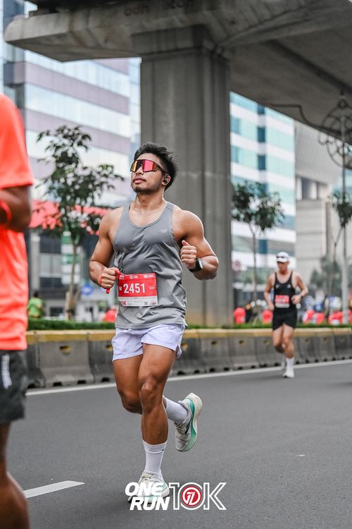 Race photo from ONE RUN 10K 2025